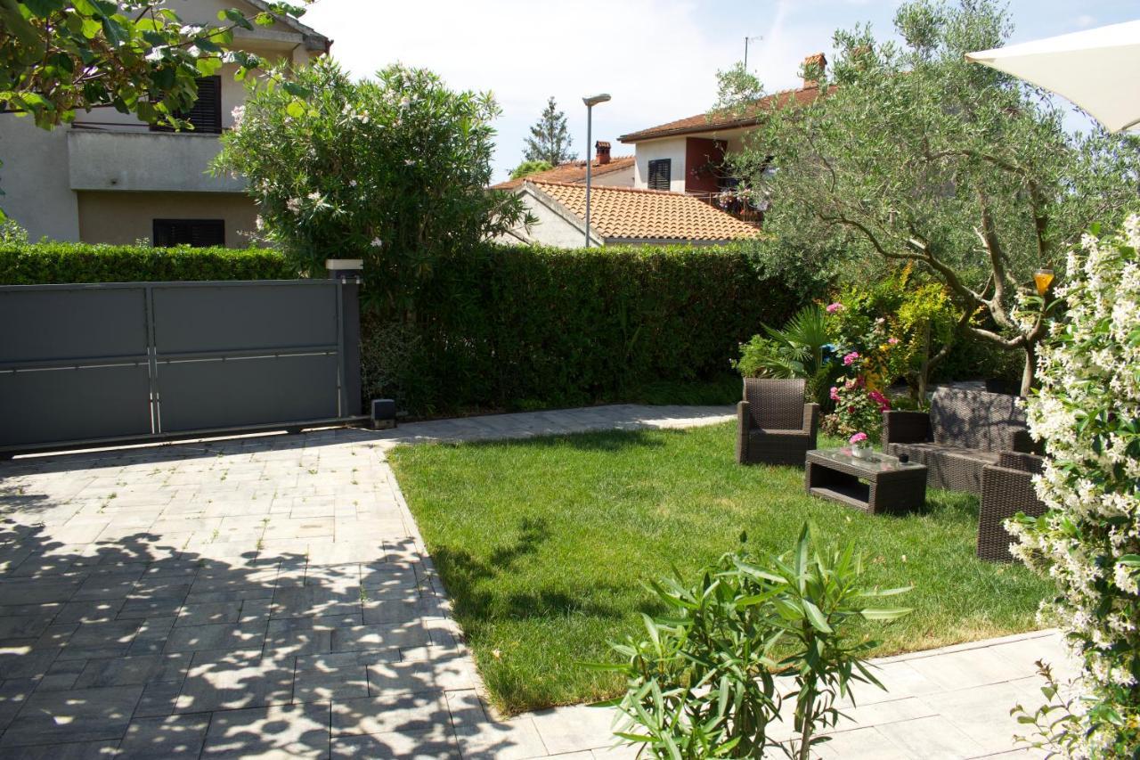 Wine Garden Holiday Home Pula Exterior photo